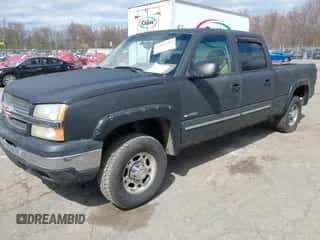 2004 Chevrolet Silverado 2500 LT z VIN 1GCGK23U44F114878, wystawiony jako IAAI lot #42063203 z przebiegiem 223 364 mil mil oraz . Historia ofert i sprzedaży dostępna na DreamBid. Obrazek 2.