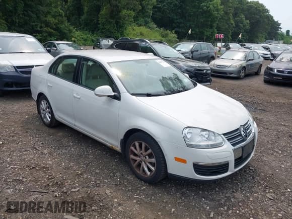 ✅ 2010 Volkswagen Jetta Limited Edition • VIN: 3VWAZ7AJ7AM164352 • Lot: 42897271. Listed on IAAI with 100,814 mi. Free auction sales archive from the USA and detailed vehicle history report at DreamBid. Image 1.
