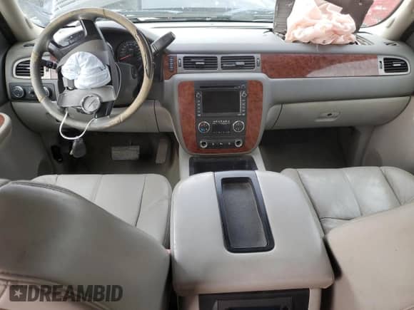 2008 Chevrolet Silverado 3500HD DRW LTZ с VIN 1GCJK33608F132698, выставлен на аукционе Copart как лот 78493844 с пробегом 180 049 миль миль и Списание • Salvage title. История ставок и продаж доступна на DreamBid. Изображение 8.