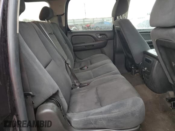 ✅ 2009 Chevrolet Suburban 1LT • VIN: 1GNFK26399R216639 • Lot: 70335104. Wystawiony na Copart z przebiegiem 179 321 mil. Bezpłatny archiwum sprzedaży aukcyjnych z USA i szczegółowy raport historii pojazdu na DreamBid. Zdjęcie 11.