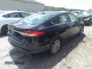 ✅ 2017 Ford Fusion SE • VIN: 3FA6P0H70HR319603 • Lot: 39692595. Wystawiony na IAAI z przebiegiem 195 961 mil. Bezpłatny archiwum sprzedaży aukcyjnych z USA i szczegółowy raport historii pojazdu na DreamBid. Zdjęcie 4.