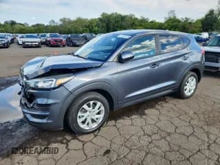 ✅ 2019 Hyundai Tucson SE • VIN: KM8J2CA46KU845783 • Лот: 71726755. Опубликован ранее на Copart с пробегом 133 494 миль. Бесплатный доступ к архиву аукционных продаж из США и подробный отчёт об истории автомобиля на DreamBid. Изображение 1.