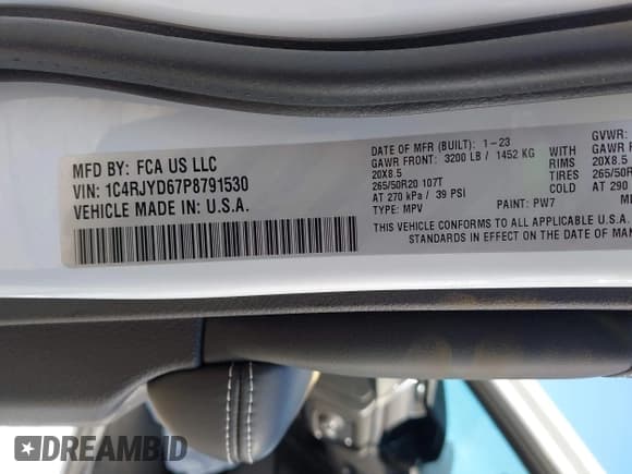 ✅ 2023 Jeep Grand Cherokee Overland • VIN: 1C4RJYD67P8791530 • Lot: 42284763. Listed on IAAI with 21,017 mi. Free auction sales archive from the USA and detailed vehicle history report at DreamBid. Image 9.