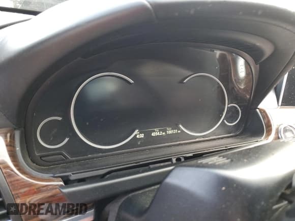 ✅ 2016 BMW 6 Series 650i xDrive • VIN: WBA6F7C50GD930473 • Лот: 79723834. Опубликован ранее на Copart с пробегом 100 131 миль. Бесплатный доступ к архиву аукционных продаж из США и подробный отчёт об истории автомобиля на DreamBid. Изображение 9.