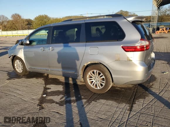 ✅ 2017 Toyota Sienna XLE • VIN: 5TDYZ3DC9HS845632 • Lot: 90851595. Listed on Copart with 188,673 mi. Free auction sales archive from the USA and detailed vehicle history report at DreamBid. Image 2.