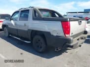 ✅ 2004 Chevrolet Avalanche Z66 • VIN: 3GNEC12T04G331664 • Lot: 43056675. Listed on IAAI with 209,767 mi. Free auction sales archive from the USA and detailed vehicle history report at DreamBid. Image 3.