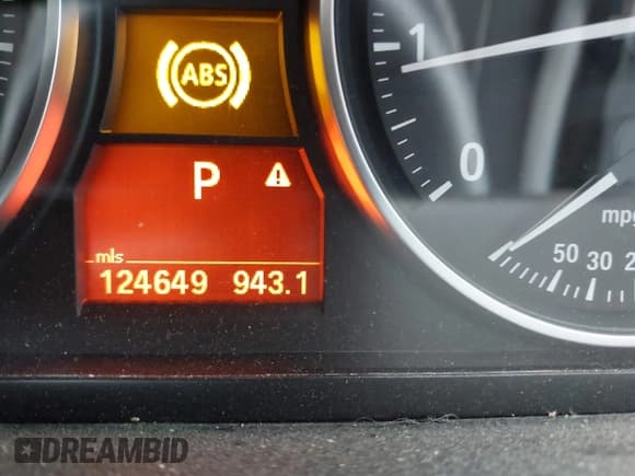 ✅ 2013 BMW X1 28i • VIN: WBAVM1C53DVW44816 • Лот: 42998838. Опубликован ранее на IAAI с пробегом 124 649 миль. Бесплатный доступ к архиву аукционных продаж из США и подробный отчёт об истории автомобиля на DreamBid. Изображение 7.