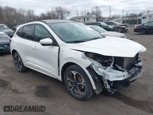 ✅ 2023 Ford Escape ST-Line Select • VIN: 1FMCU9NA3PUA96065 • Lot: 41779729. Wystawiony na IAAI z przebiegiem 17 264 mil. Bezpłatny archiwum sprzedaży aukcyjnych z USA i szczegółowy raport historii pojazdu na DreamBid. Zdjęcie 1.