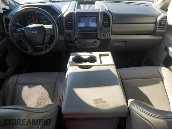 ✅ 2017 Ford F-250 Lariat • VIN: 1FT7W2BT9HEF22270 • Lot: 92114675. Wystawiony na Copart z przebiegiem 182 272 mil. Bezpłatny archiwum sprzedaży aukcyjnych z USA i szczegółowy raport historii pojazdu na DreamBid. Zdjęcie 8.