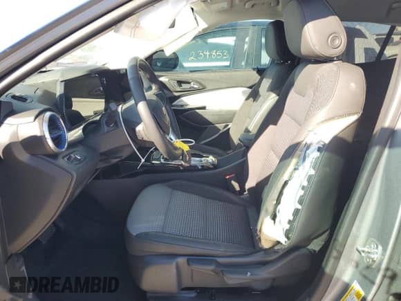 2025 Chevrolet Trax LT z VIN KL77LHEP5SC043418, wystawiony jako Copart lot #81254775 z przebiegiem 13 629 mil mil oraz Szkoda całkowita • Salvage title. Historia ofert i sprzedaży dostępna na DreamBid. Obrazek 7.