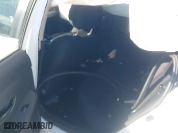 ✅ 2024 Nissan Sentra S • VIN: 3N1AB8BV9RY319070 • Lot: 43462620. Listed on IAAI with 22,452 mi. Free auction sales archive from the USA and detailed vehicle history report at DreamBid. Image 8.