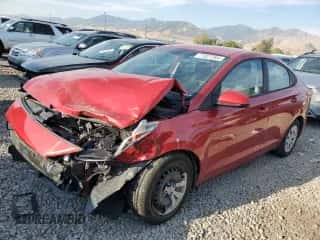 2019 Hyundai Accent SE z VIN 3KPC24A35KE064231, wystawiony jako Copart lot #71027204 z przebiegiem Nie podano mil oraz Szkoda całkowita • Salvage title. Historia ofert i sprzedaży dostępna na DreamBid. Obrazek 1.