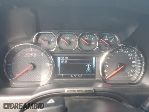 ✅ 2018 Chevrolet Silverado 1500 LT • VIN: 3GCUKREC5JG407991 • Лот: 90040675. Опубликован ранее на Copart с пробегом 177 317 миль. Бесплатный доступ к архиву аукционных продаж из США и подробный отчёт об истории автомобиля на DreamBid. Изображение 9.