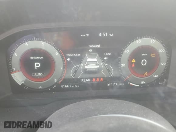 ✅ 2022 Nissan Rogue Platinum • VIN: JN8BT3DD7NW273430 • Lot: 71508535. Wystawiony na Copart z przebiegiem 41 661 mil. Bezpłatny archiwum sprzedaży aukcyjnych z USA i szczegółowy raport historii pojazdu na DreamBid. Zdjęcie 9.