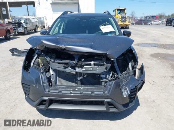 ✅ 2024 Subaru Ascent Limited • VIN: 4S4WMAUD8R3402275 • Lot: 42032021. Listed on IAAI with 25,212 mi. Free auction sales archive from the USA and detailed vehicle history report at DreamBid. Image 6.