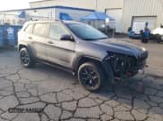 ✅ 2016 Jeep Cherokee Trailhawk • VIN: 1C4PJMBB5GW254120 • Lot: 87077485. Wystawiony na Copart z przebiegiem 107 376 mil. Bezpłatny archiwum sprzedaży aukcyjnych z USA i szczegółowy raport historii pojazdu na DreamBid. Zdjęcie 4.
