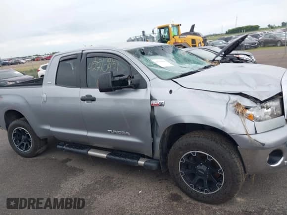 ✅ 2012 Toyota Tundra • VIN: 5TFUW5F19CX215935 • Lot: 42710431. Wystawiony na IAAI z przebiegiem 142 484 mil. Bezpłatny archiwum sprzedaży aukcyjnych z USA i szczegółowy raport historii pojazdu na DreamBid. Zdjęcie 12.
