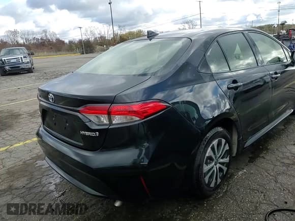 ✅ 2022 Toyota Corolla Hybrid LE • VIN: JTDEAMDE7NJ059113 • Лот: 89562215. Опубликован ранее на Copart с пробегом 108 890 миль. Бесплатный доступ к архиву аукционных продаж из США и подробный отчёт об истории автомобиля на DreamBid. Изображение 13.