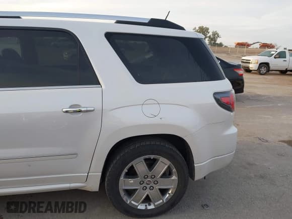 ✅ 2016 GMC Acadia Denali • VIN: 1GKKVTKD5GJ198515 • Lot: 43328100. Listed on IAAI with 265,846 mi. Free auction sales archive from the USA and detailed vehicle history report at DreamBid. Image 19.