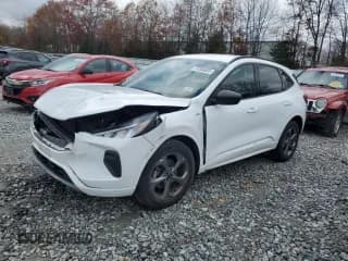 ✅ 2023 Ford Escape ST-Line • VIN: 1FMCU9MNXPUA09069 • Lot: 91856505. Wystawiony na Copart z przebiegiem 47 832 mil. Bezpłatny archiwum sprzedaży aukcyjnych z USA i szczegółowy raport historii pojazdu na DreamBid. Zdjęcie 1.