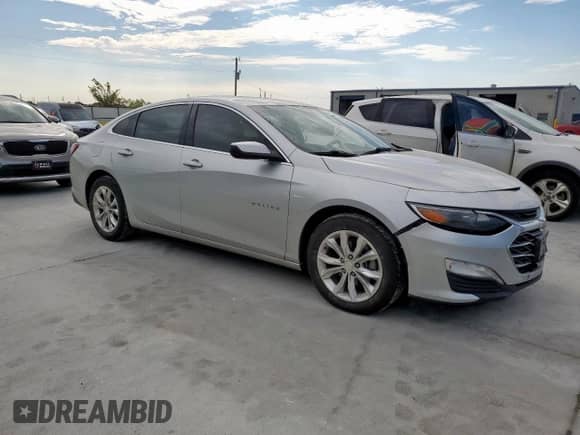 2020 Chevrolet Malibu LT z VIN 1G1ZD5ST0LF046020, wystawiony jako Copart lot #84616035 z przebiegiem 140 582 mil mil oraz Szkoda całkowita • Salvage title. Historia ofert i sprzedaży dostępna na DreamBid. Obrazek 4.