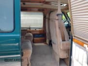 ✅ 1995 Chevrolet Chevy Van • VIN: 1GBEG25K5SF120517 • Lot: 42469924. Wystawiony na IAAI z przebiegiem 99 761 mil. Bezpłatny archiwum sprzedaży aukcyjnych z USA i szczegółowy raport historii pojazdu na DreamBid. Zdjęcie 8.