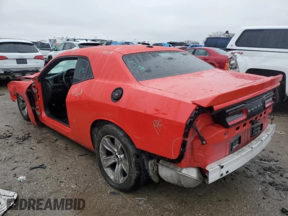 ✅ 2018 Dodge Challenger SXT Plus • VIN: 2C3CDZAG2JH317636 • Lot: 39575814. Wystawiony na Copart z przebiegiem 74 899 mil. Bezpłatny archiwum sprzedaży aukcyjnych z USA i szczegółowy raport historii pojazdu na DreamBid. Zdjęcie 2.