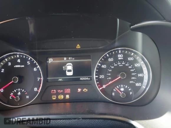 ✅ 2024 Kia Forte LXS • VIN: 3KPF24AD2RE712317 • Lot: 43676282. Wystawiony na IAAI z przebiegiem 40 934 mil. Bezpłatny archiwum sprzedaży aukcyjnych z USA i szczegółowy raport historii pojazdu na DreamBid. Zdjęcie 7.