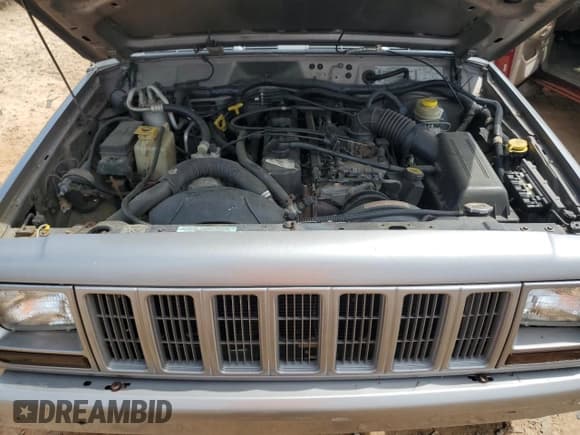 ✅ 2001 Jeep Cherokee Sport • VIN: 1J4FT48S01L612644 • Lot: 70850615. Wystawiony na Copart z przebiegiem 216 552 mil. Bezpłatny archiwum sprzedaży aukcyjnych z USA i szczegółowy raport historii pojazdu na DreamBid. Zdjęcie 12.