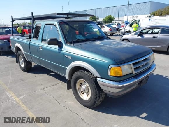 ✅ 1996 Ford Ranger XLT • VIN: 1FTDR15X6TPA67359 • Lot: 43010859. Listed on IAAI with 179,293 mi. Free auction sales archive from the USA and detailed vehicle history report at DreamBid. Image 1.