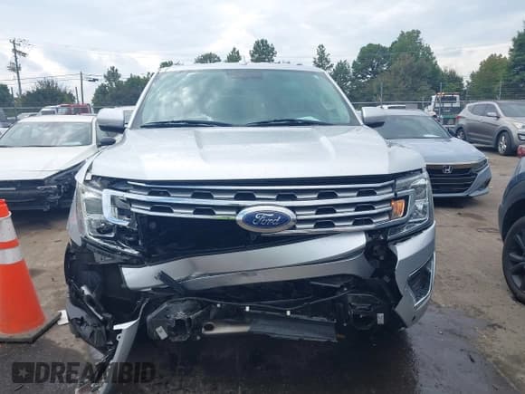 ✅ 2018 Ford Expedition Max Limited • VIN: 1FMJK1KT5JEA23480 • Lot: 43308616. Wystawiony na IAAI z przebiegiem 110 463 mil. Bezpłatny archiwum sprzedaży aukcyjnych z USA i szczegółowy raport historii pojazdu na DreamBid. Zdjęcie 12.