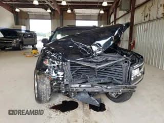 ✅ 2017 Chevrolet Suburban LT • VIN: 1GNSKHKC1HR244943 • Lot: 68239614. Wystawiony na Copart z przebiegiem 132 317 mil. Bezpłatny archiwum sprzedaży aukcyjnych z USA i szczegółowy raport historii pojazdu na DreamBid. Zdjęcie 5.