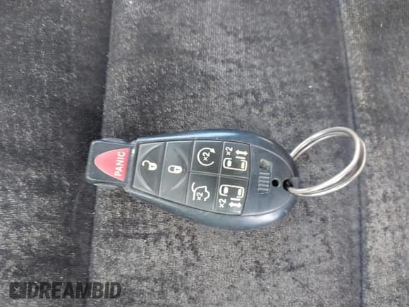 ✅ 2013 Dodge Grand Caravan Crew • VIN: 2C4RDGDG7DR812399 • Lot: 42565877. Wystawiony na IAAI z przebiegiem 212 030 mil. Bezpłatny archiwum sprzedaży aukcyjnych z USA i szczegółowy raport historii pojazdu na DreamBid. Zdjęcie 11.