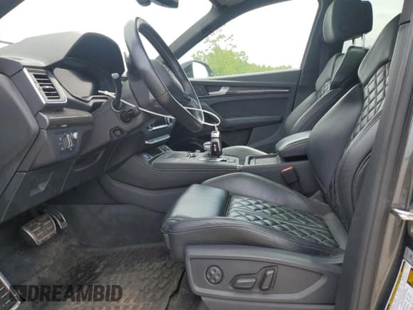 ✅ 2020 Audi SQ5 Prestige • VIN: WA1C4AFY7L2105643 • Лот: 58829575. Опубликован ранее на Copart с пробегом 48 790 миль. Бесплатный доступ к архиву аукционных продаж из США и подробный отчёт об истории автомобиля на DreamBid. Изображение 7.