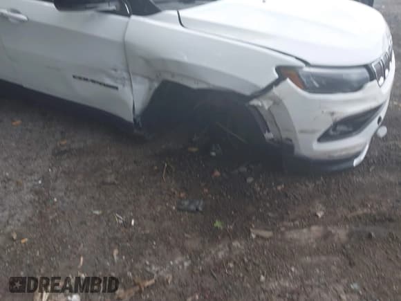 ✅ 2022 Jeep Compass Limited • VIN: 3C4NJDCB4NT146533 • Lot: 42974123. Listed on IAAI with 43,026 mi. Free auction sales archive from the USA and detailed vehicle history report at DreamBid. Image 6.