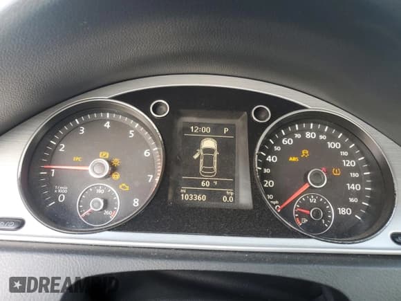 ✅ 2013 Volkswagen CC R-Line • VIN: WVWBN7AN7DE522405 • Lot: 86824715. Listed on Copart with 103,360 mi. Free auction sales archive from the USA and detailed vehicle history report at DreamBid. Image 9.