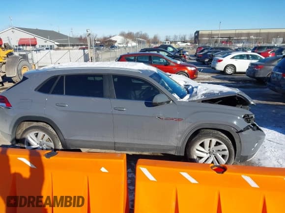 ✅ 2021 Volkswagen Atlas SE • VIN: 1V2KC2CA3MC223779 • Lot: 41359090. Listed on IAAI with 45,426 mi. Free auction sales archive from the USA and detailed vehicle history report at DreamBid. Image 13.