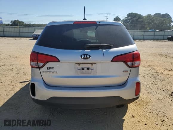 ✅ 2015 Kia Sorento LX • VIN: 5XYKT3A60FG565078 • Лот: 85270285. Опубликован ранее на Copart с пробегом 123 492 миль. Бесплатный доступ к архиву аукционных продаж из США и подробный отчёт об истории автомобиля на DreamBid. Изображение 6.