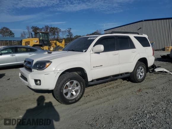 ✅ 2006 Toyota 4Runner SR5 • VIN: JTEBU14R068074245 • Лот: 89810935. Опубликован ранее на Copart с пробегом 275 798 миль. Бесплатный доступ к архиву аукционных продаж из США и подробный отчёт об истории автомобиля на DreamBid. Изображение 1.