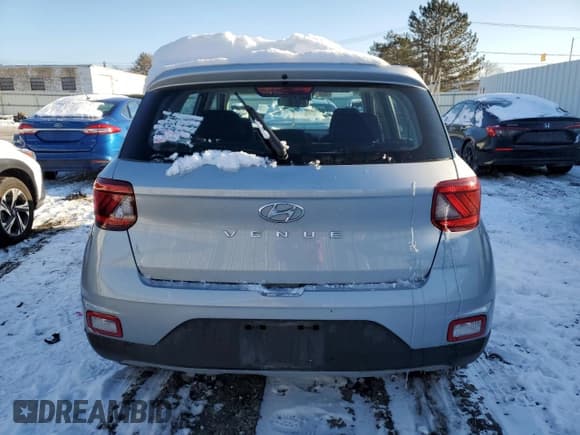 ✅ 2021 Hyundai Venue SE • VIN: KMHRB8A3XMU115966 • Lot: 86045734. Listed on Copart with 43,600 mi. Free auction sales archive from the USA and detailed vehicle history report at DreamBid. Image 6.