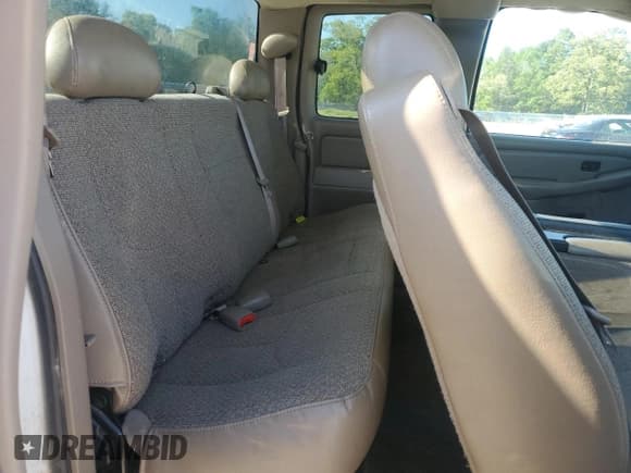 ✅ 2006 Chevrolet Silverado 1500 LT2 • VIN: 1GCEK19B96Z250917 • Лот: 52997975. Опубликован ранее на Copart с пробегом 247 189 миль. Бесплатный доступ к архиву аукционных продаж из США и подробный отчёт об истории автомобиля на DreamBid. Изображение 10.