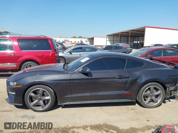 ✅ 2022 Ford Mustang GT • VIN: 1FA6P8CF9N5138107 • Lot: 43187991. Listed on IAAI with 37,322 mi. Free auction sales archive from the USA and detailed vehicle history report at DreamBid. Image 14.