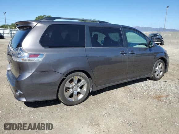 ✅ 2012 Toyota Sienna SE • VIN: 5TDXK3DC5CS239687 • Lot: 71195805. Listed on Copart with 115,143 mi. Free auction sales archive from the USA and detailed vehicle history report at DreamBid. Image 3.
