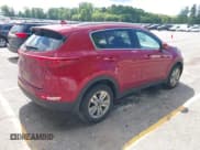 ✅ 2018 Kia Sportage LX • VIN: KNDPMCAC1J7322863 • Lot: 43082285. Wystawiony na IAAI z przebiegiem 76 737 mil. Bezpłatny archiwum sprzedaży aukcyjnych z USA i szczegółowy raport historii pojazdu na DreamBid. Zdjęcie 4.