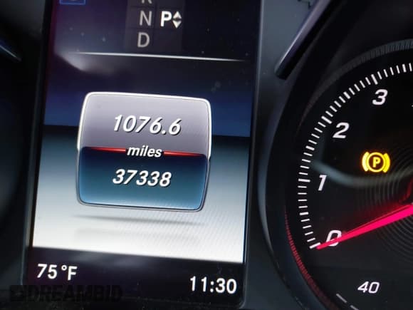 ✅ 2017 Mercedes-Benz C 300 • VIN: 55SWF4JB8HU220935 • Лот: 39645579. Опубликован ранее на IAAI с пробегом 37 338 миль. Бесплатный доступ к архиву аукционных продаж из США и подробный отчёт об истории автомобиля на DreamBid. Изображение 16.