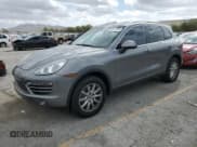 ✅ 2014 Porsche Cayenne • VIN: WP1AA2A24ELA04893 • Lot: 86711545. Wystawiony na Copart z przebiegiem 117 950 mil. Bezpłatny archiwum sprzedaży aukcyjnych z USA i szczegółowy raport historii pojazdu na DreamBid. Zdjęcie 1.
