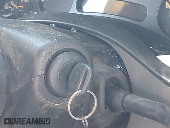 ✅ 2004 Chevrolet Silverado 2500HD LS • VIN: 1GCHK23U04F235055 • Лот: 40890133. Опубликован ранее на IAAI с пробегом 224 423 миль. Бесплатный доступ к архиву аукционных продаж из США и подробный отчёт об истории автомобиля на DreamBid. Изображение 11.