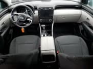 ✅ 2022 Hyundai Tucson SEL • VIN: 5NMJBCAE3NH036993 • Lot: 72737104. Wystawiony na Copart z przebiegiem 32 048 mil. Bezpłatny archiwum sprzedaży aukcyjnych z USA i szczegółowy raport historii pojazdu na DreamBid. Zdjęcie 8.