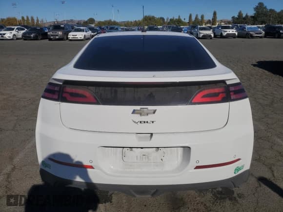 ✅ 2014 Chevrolet Volt • VIN: 1G1RF6E47EU171986 • Lot: 78218684. Wystawiony na Copart z przebiegiem 127 444 mil. Bezpłatny archiwum sprzedaży aukcyjnych z USA i szczegółowy raport historii pojazdu na DreamBid. Zdjęcie 6.