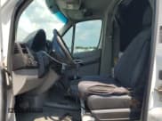 ✅ 2016 Mercedes-Benz Sprinter Chassis • VIN: WDAPF4CC0G9645685 • Лот: 63925165. Опубликован ранее на Copart с пробегом 246 172 миль. Бесплатный доступ к архиву аукционных продаж из США и подробный отчёт об истории автомобиля на DreamBid. Изображение 7.